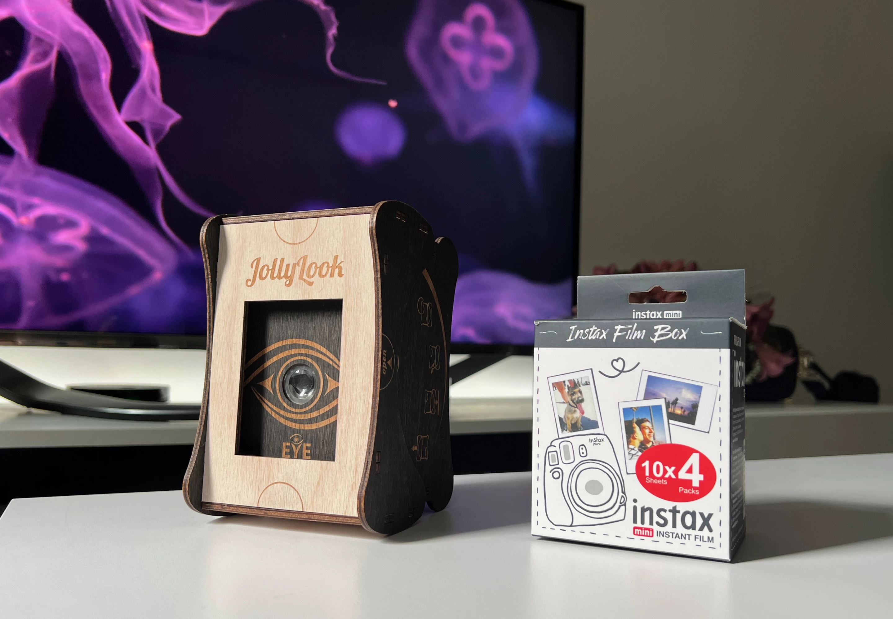 Each film cassette is good for 10 prints – pricing varies by region