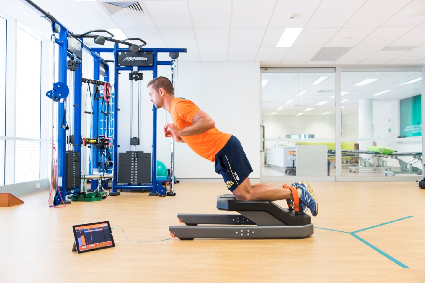 The Nordbord works with the common Nordic curl