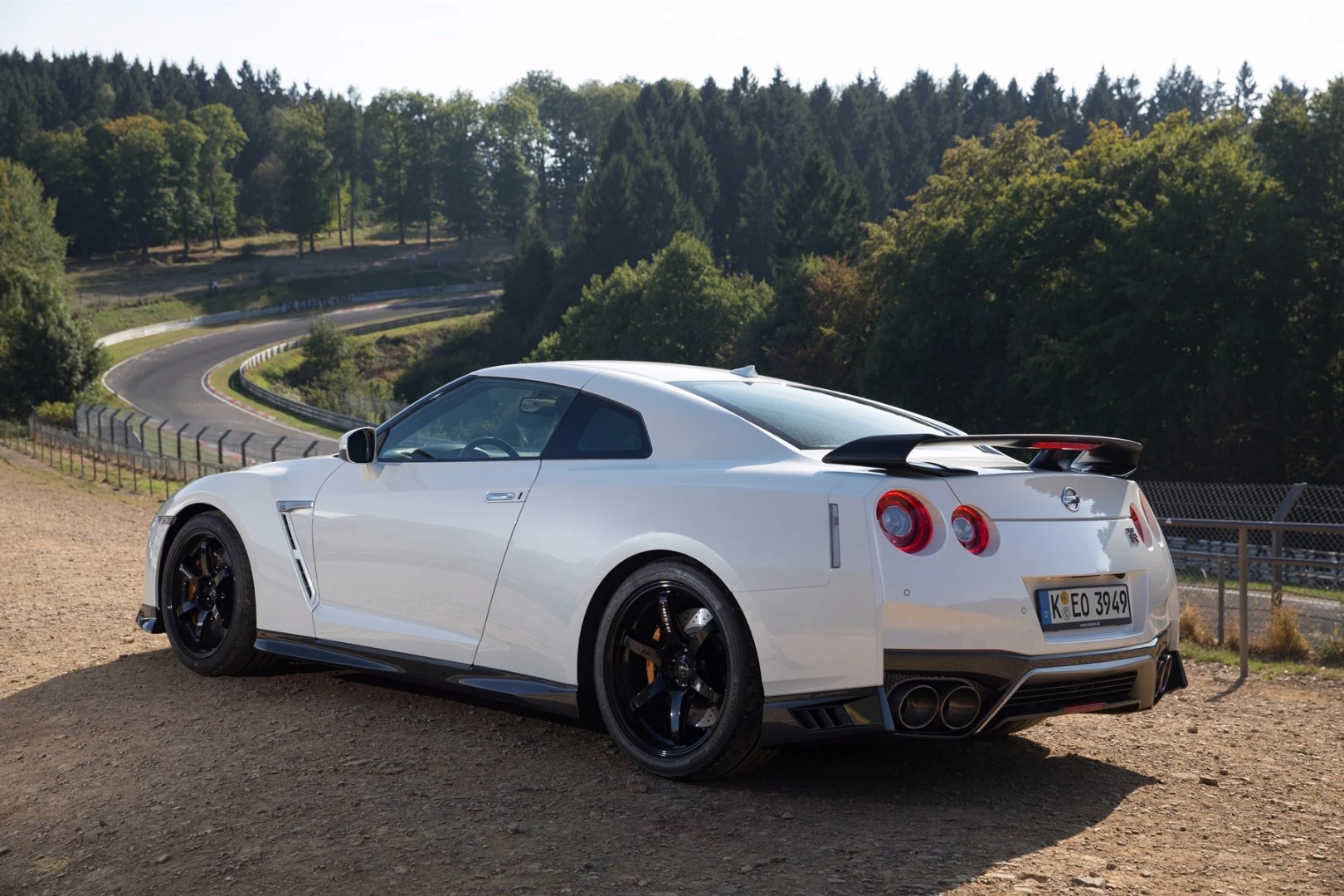 There's new bespoke Bilstein Damptronic suspension and a lightweight new anti-roll bar
