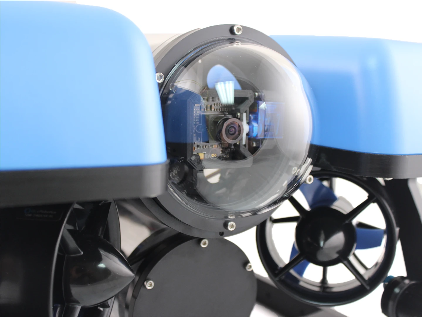 Depending on the package chosen, the BlueROV2's video is captured by either an SD or HD (1080p/30 fps) onboard camera