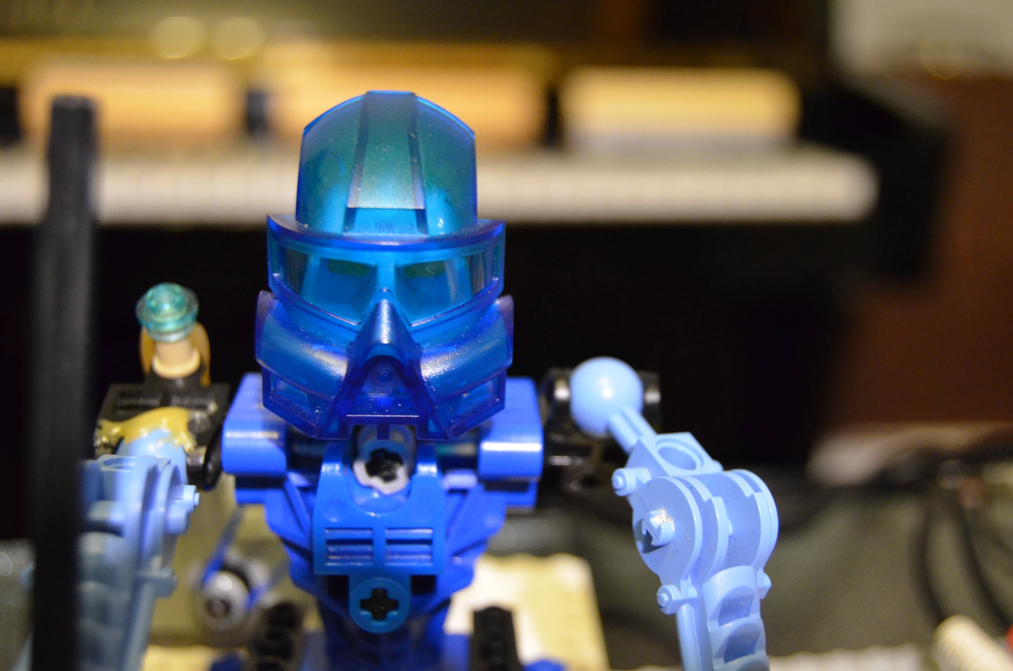 The robot band can perform a pre-programmed song or play live with a human operator adding commands to the MIDI sequence in real-time