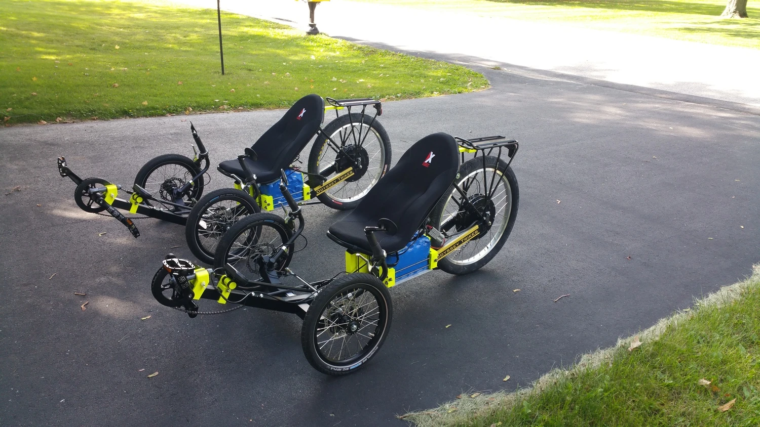 A pair of Mark 5 Super trikes
