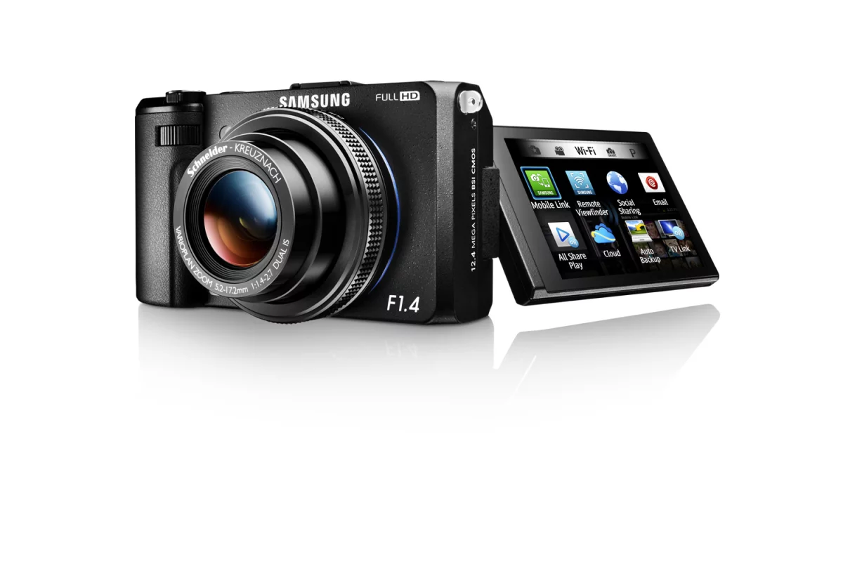Samsung is retiring its EX1/TL500 compact camera and replacing it with the EX2F, which has built-in Wi-Fi, improved sensor and a fast F1.4 wide-angle lens
