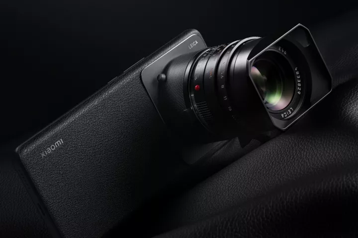 The 12S Ultra concept smartphone features an exposed 1-inch-type image sensor designed to work with a Leica M-mount lens attached to the handset via an adapter