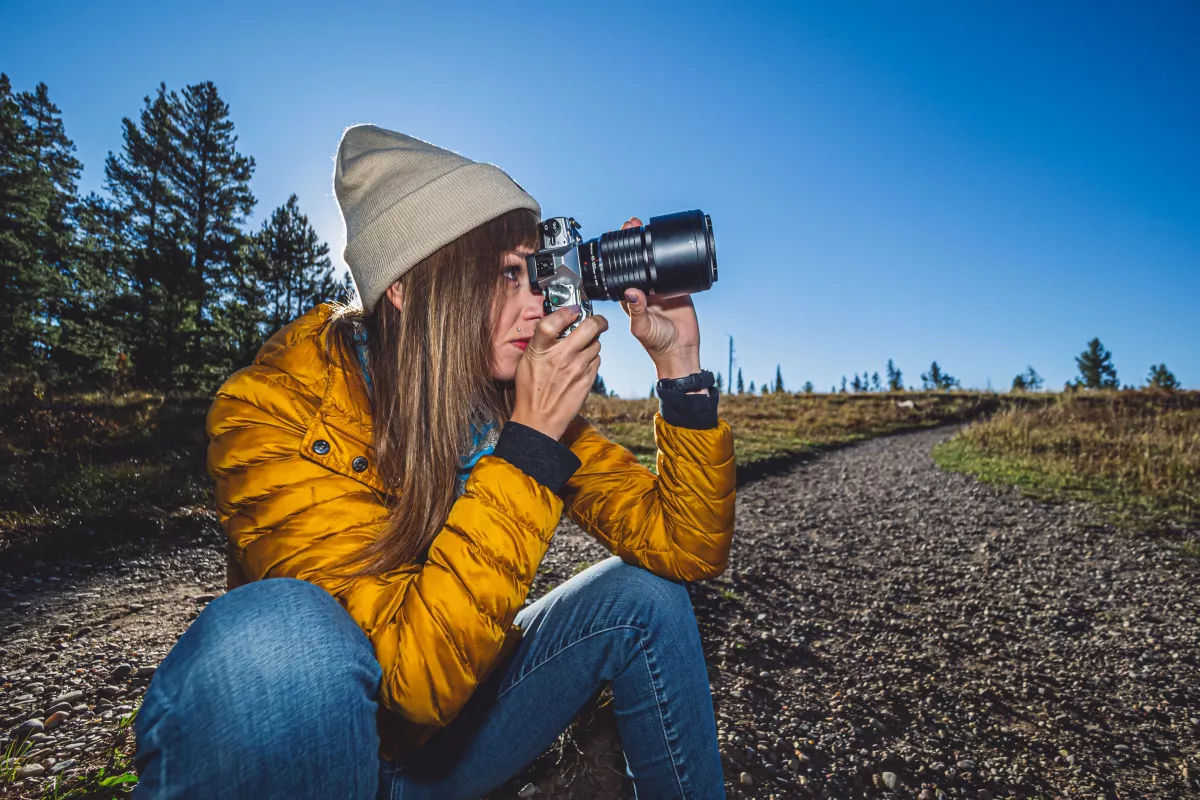 The OM-5 benefits from computational photography features like a hand-held Hi-Res mode, ND16 filter simulation and Starry Sky AF