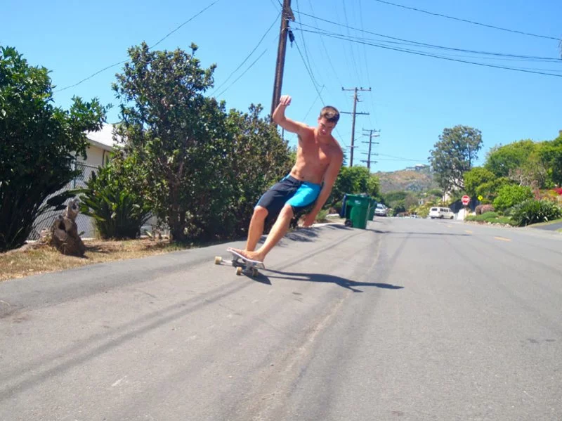 The front trucks rotate all the way around for a new turning dynamic