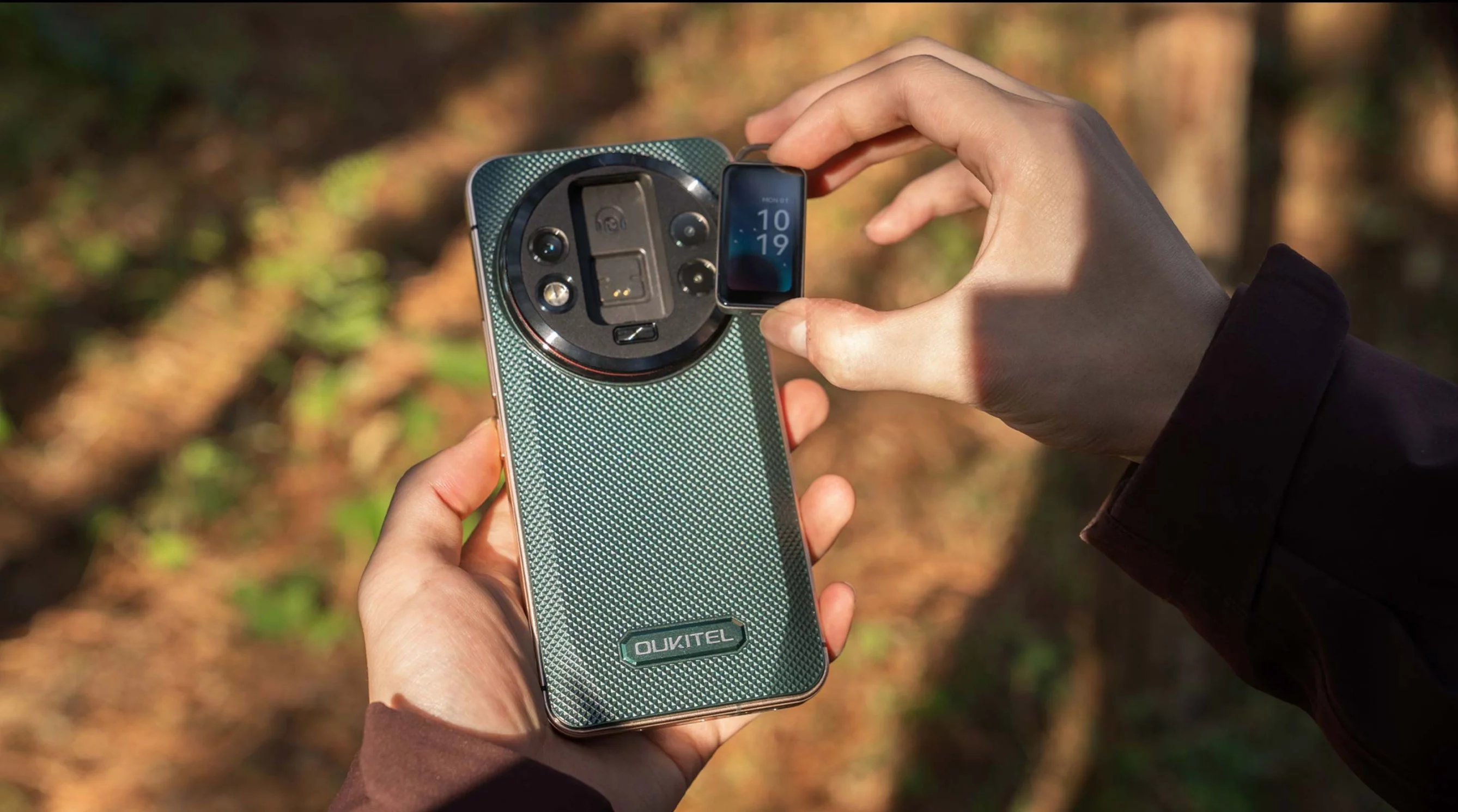 The camera bump is home to a dock for a Bluetooth earphone module that can be popped out is plugged in a ear