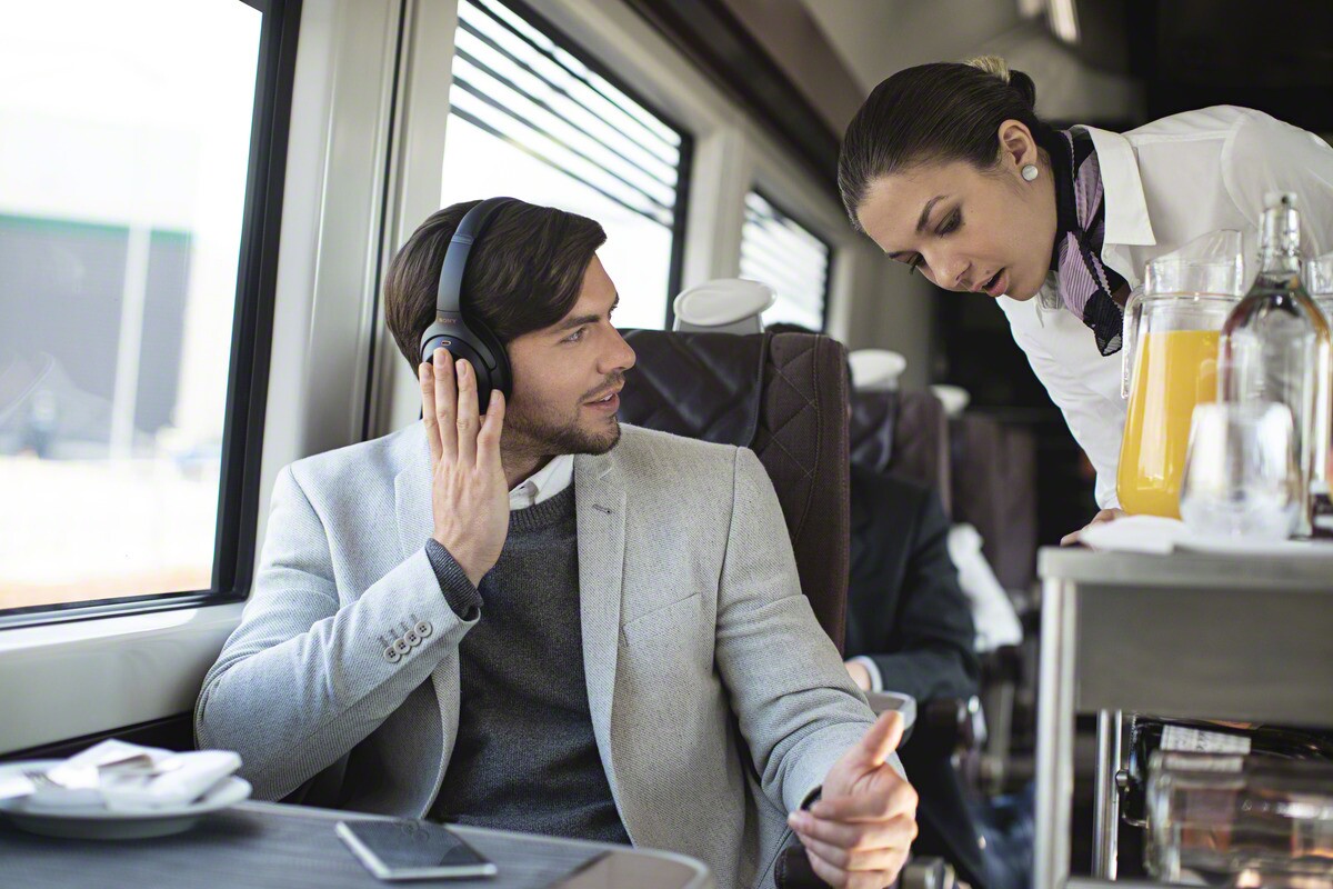 By placing a hand over the right earcup of the WH-1000XM3 headphones, playback volume is dramatically reduced to allow wearers to hear folks around them