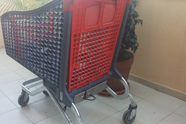 The final version of Hay's electrical super trolley, a supermarket shopping cart that has a motor on it to assist in pushing heavy loads