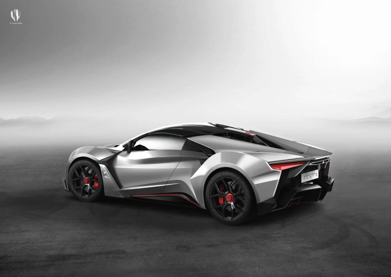 The 900-hp Fenyr Supersport debuted at this week's Dubai Motor Show