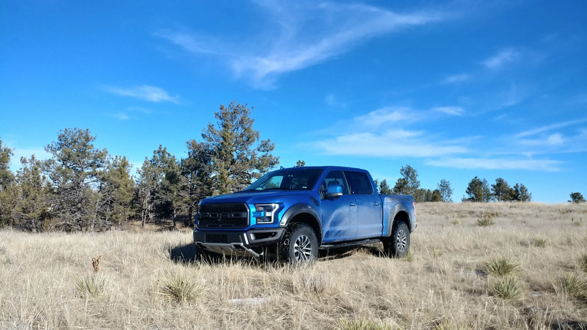 The 2019 Raptor's 450-hp (335.5-kW) turbocharged V6 begins spooling the turbos at 1,800 rpm and they’re spinning at full speed by 2,200 rpm