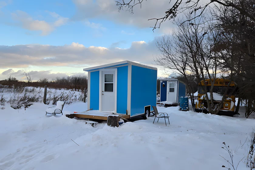 The 48 sq ft (4.46 sq m) dwelling is an ultra-compact shelter designed by Canadian charity Tiny Tiny Homes