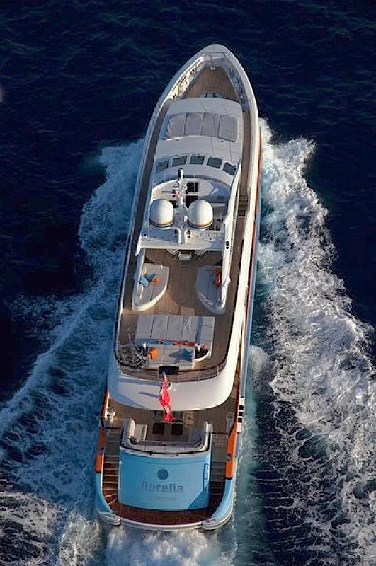RAISED PILOTHOUSE SEMI-DISPLACEMENT OR PLANING MOTOR YACHTS winner Aurelia
