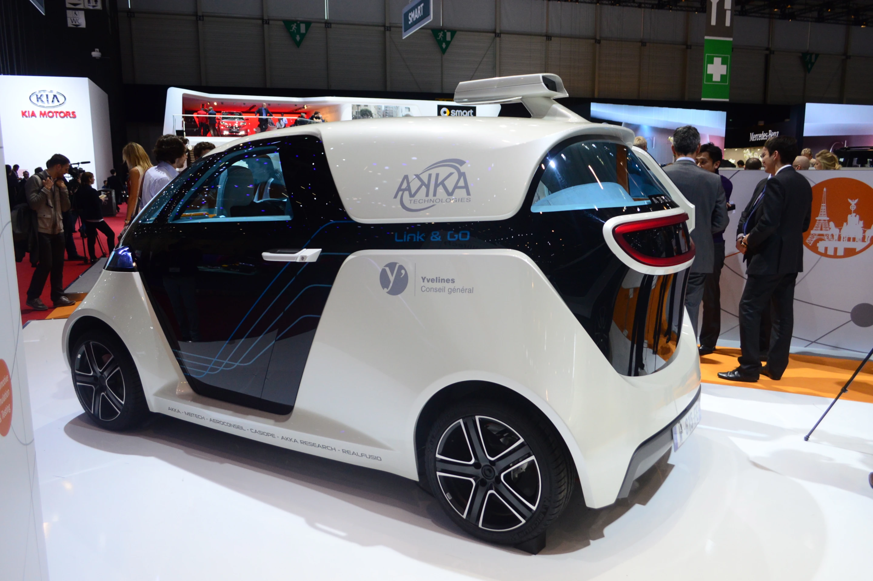 The original Link & Go debuted at the 2013 Geneva Motor Show and made a second Geneva appearance in 2014