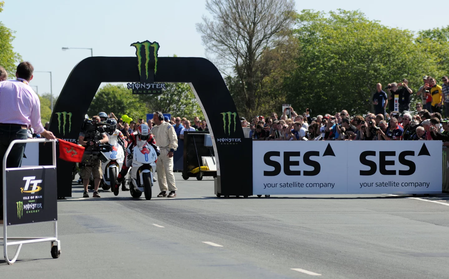 The start of the 2013 TT ZERO race