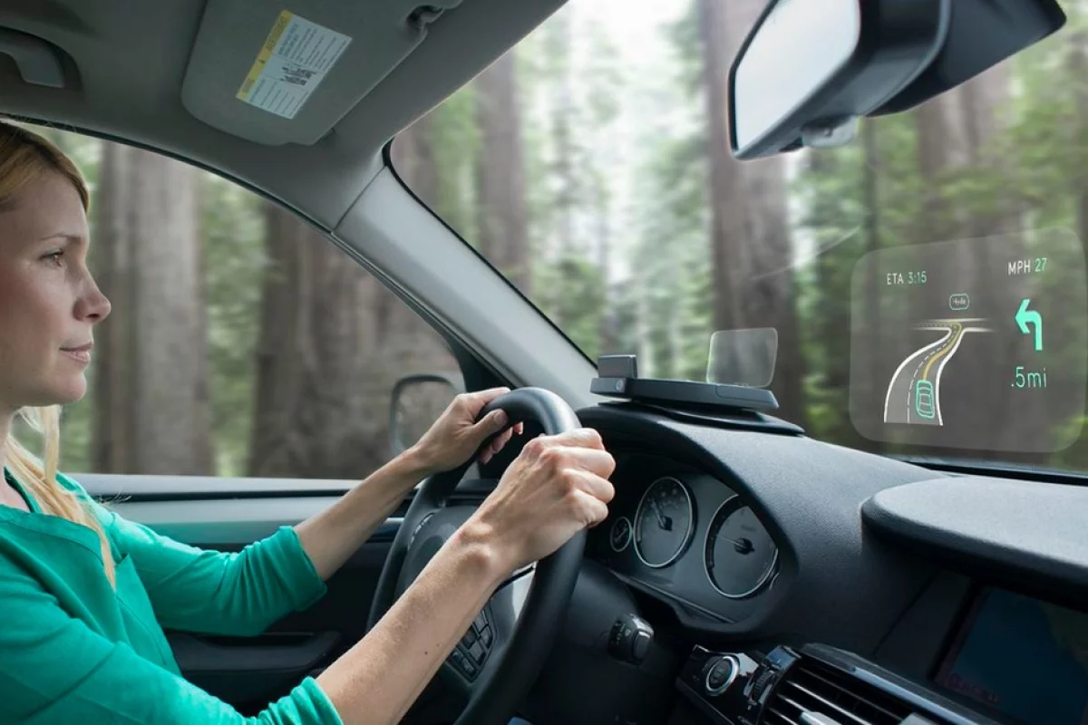 The Navdy prototype heads-up display (HUD) projects information onto the windscreen