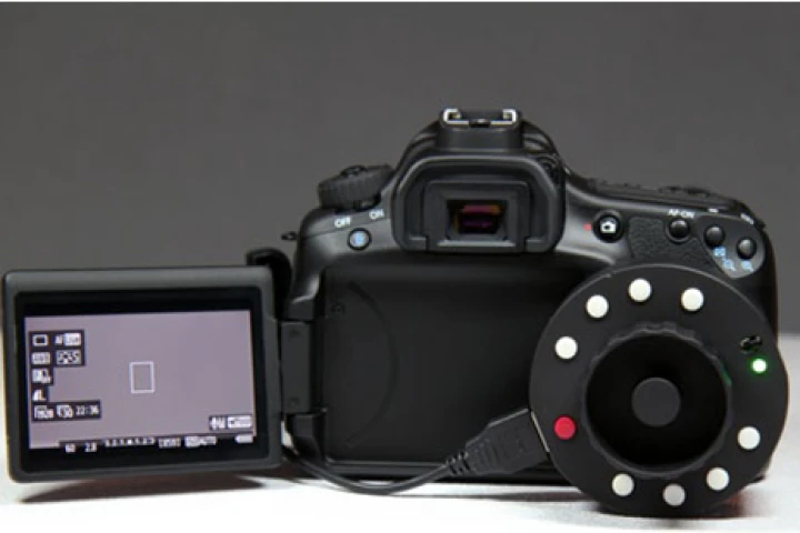 The Okii Systems USB Follow Focus works with many Canon EOS DSLRs (shown here with the EOS 60D)