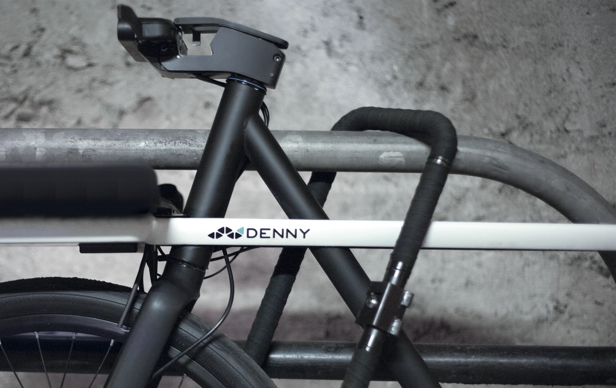 The Denny's square-shaped handlebar that comes off to act as a lock