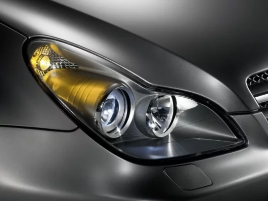 Mercedes-Benz CLS Grand Edition headlight trim