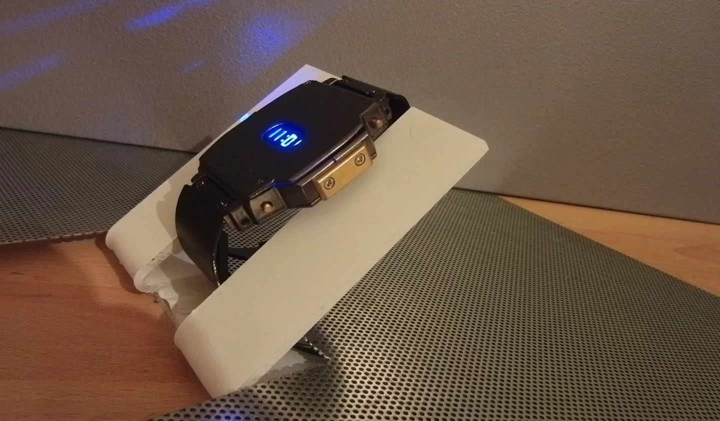 It's not a chunky watch, it's a compact electrothermal cannon