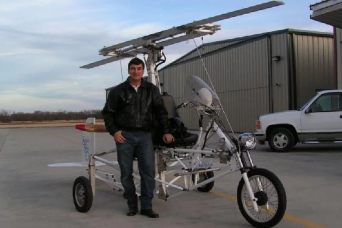 Larry Neal with his revolutionary Super Sky Cycle