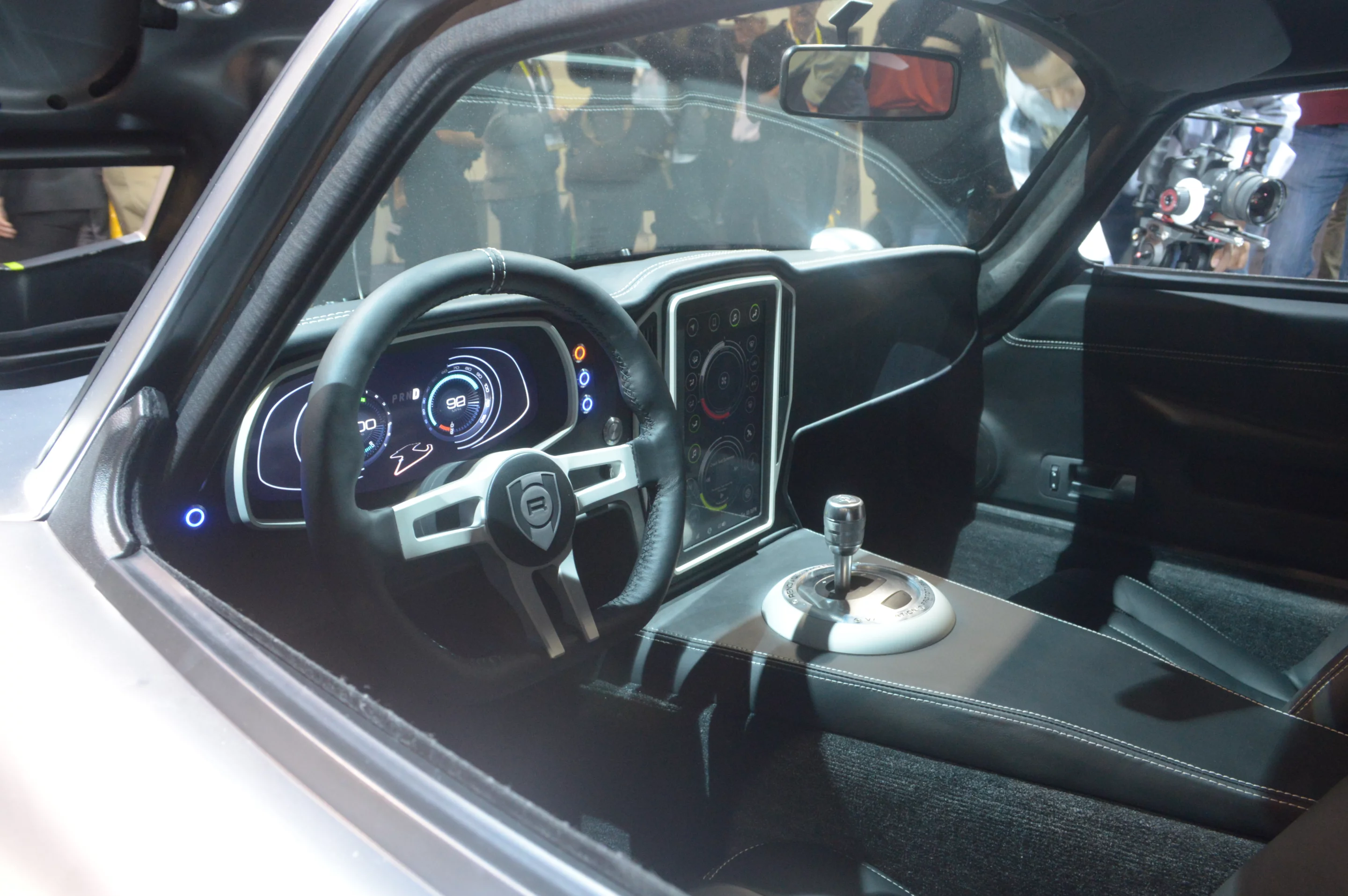 The high-tech cockpit includes an 11.6-in touchscreen and digital gauges (Photo: C.C. Weiss/Gizmag)