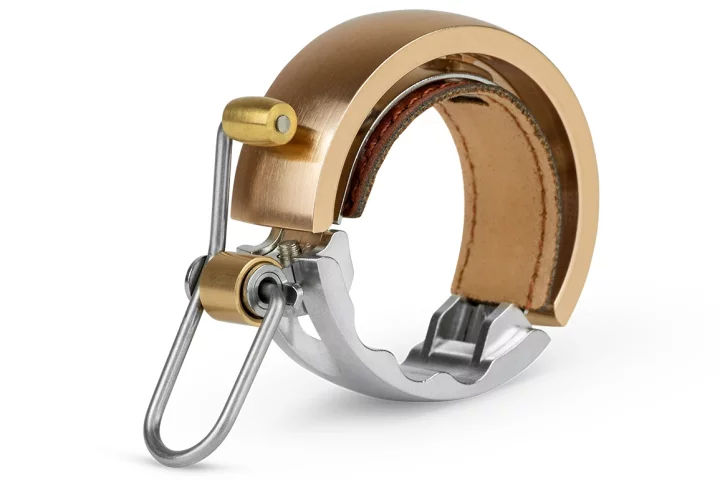 The large version of the Oi Luxe weighs a claimed 46.5 grams
