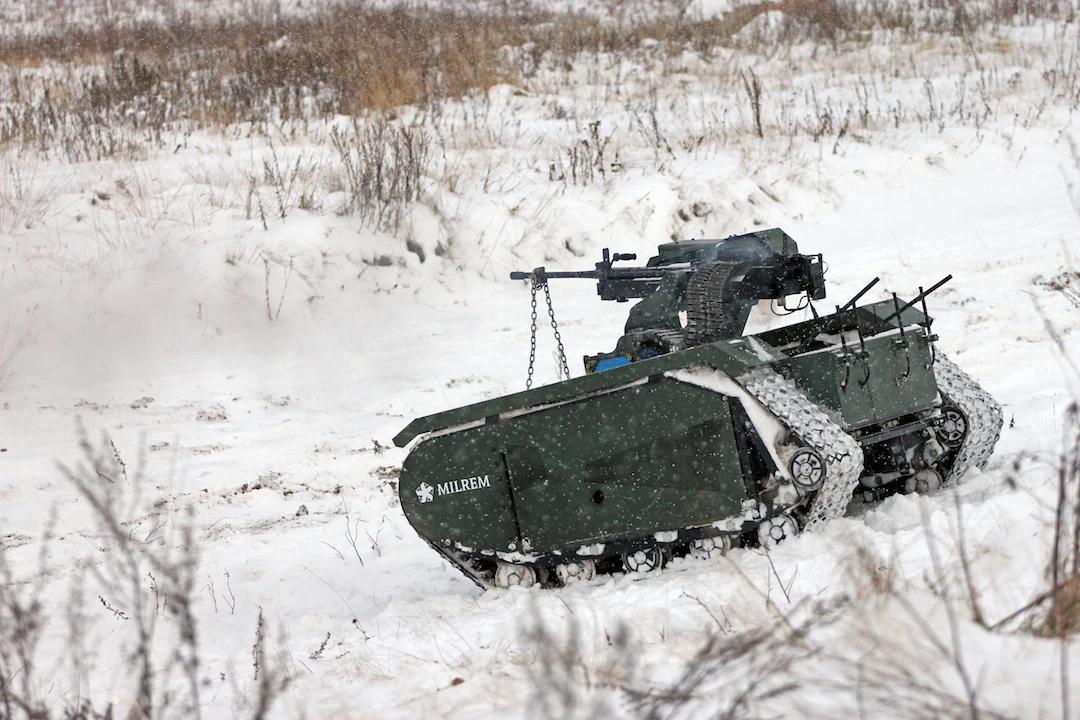The turret on top of the THeMIS ADDER can spin 360 degrees around and hit targets from as far away as 1.8 km (1.1 miles)