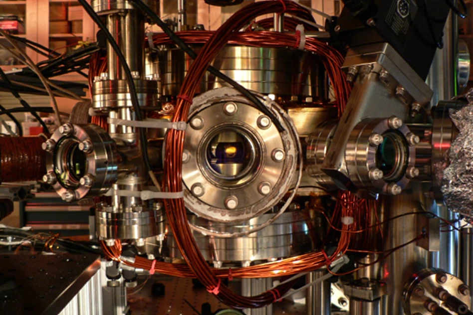 The vacuum chamber in which the experiment took place