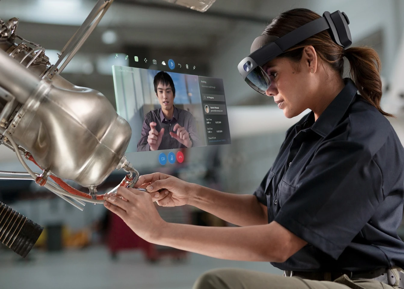 Eye tracking has also been improved with the HoloLens 2, for more realistic interactions with holograms