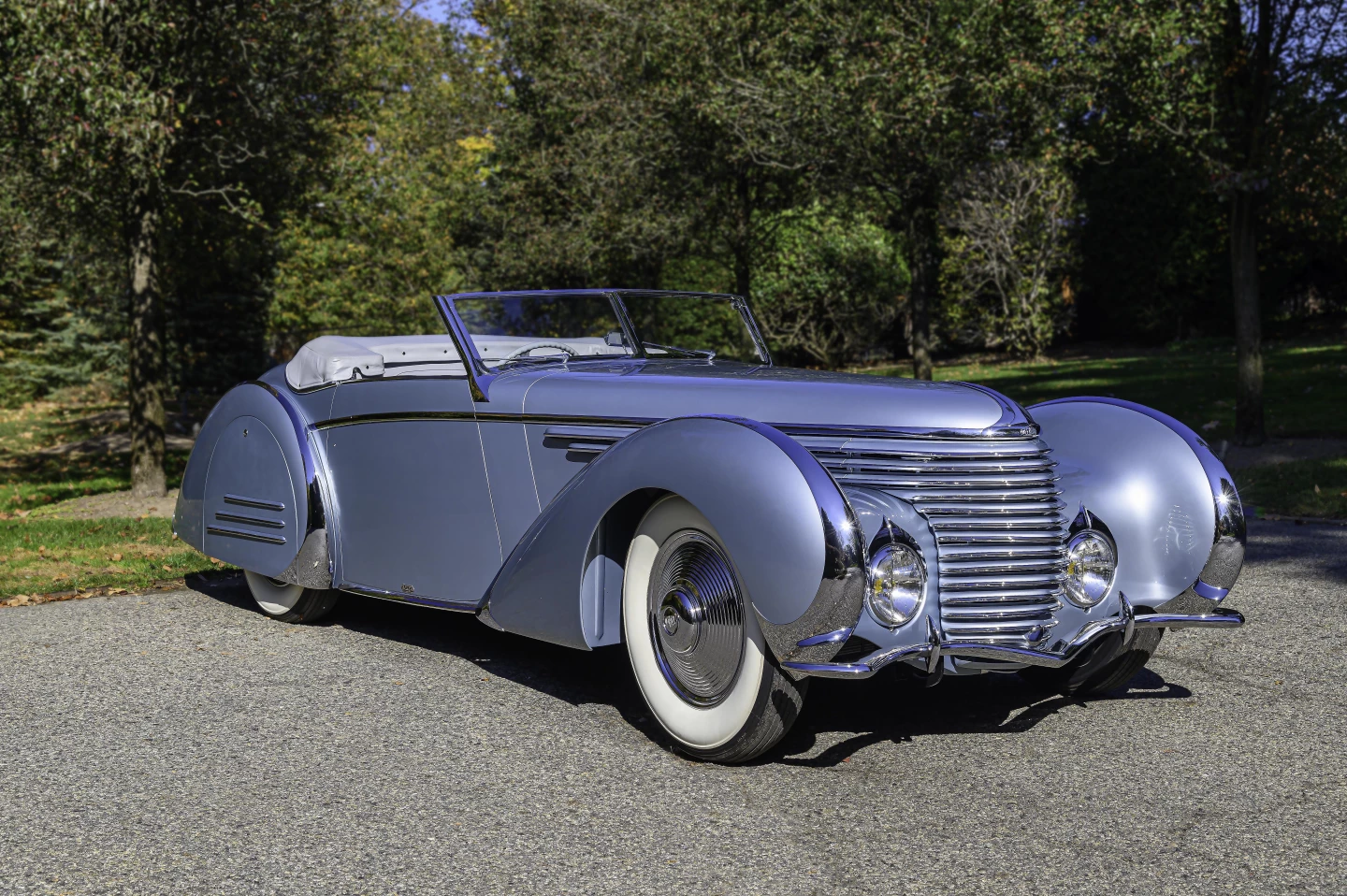 This 1937/1946 Delahaye 145 Cabriolet took out "The Quail" in '24, and not surprisingly, it has a ripping yarn to spin. This was the car that won the million franc prize offered in 1937, for any car that could beat Mercedes-Benz record at the banked Montlhéry racetrack near Paris.