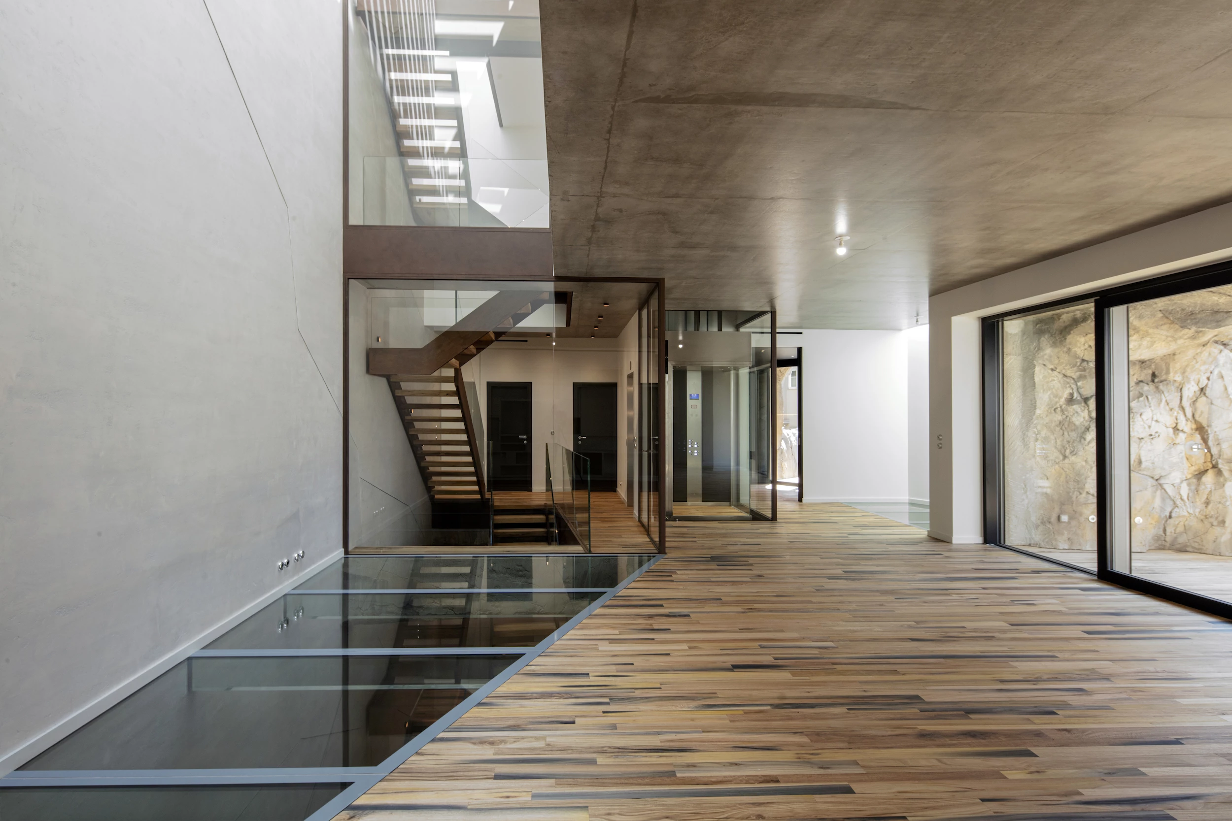 Villa Troglodyte's floor is made from recycled wood