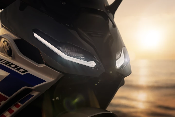 BMW's R1300 boxer twin family gets two new members in the R 1300 RS and R 1300 RT