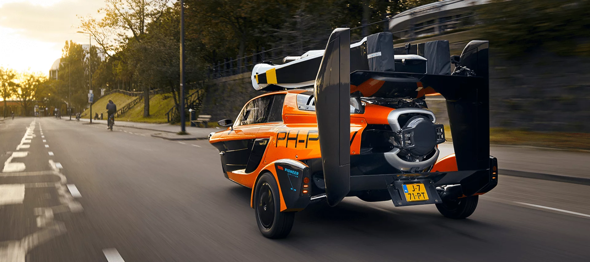 Yes, that's a license plate on the back of the Pal-V Liberty, which this Dutch company claims is the world's first production-model flying car