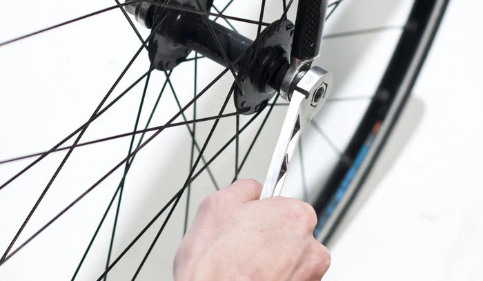 The Nutter's box head wrench in use