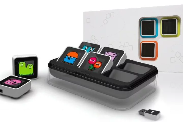The Sifteo Cubes Intelligent Play system has now been confirmed for September release in the U.S. and Canada
