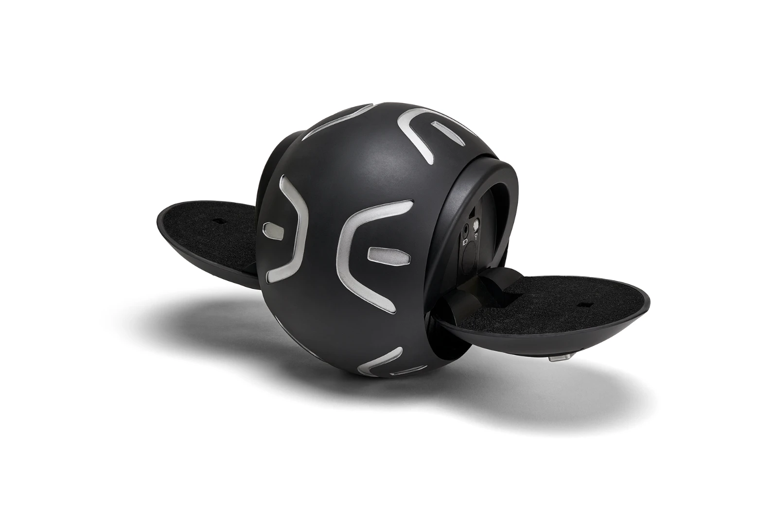 Pedals retract at the touch of a button, or extend to reveal charge points