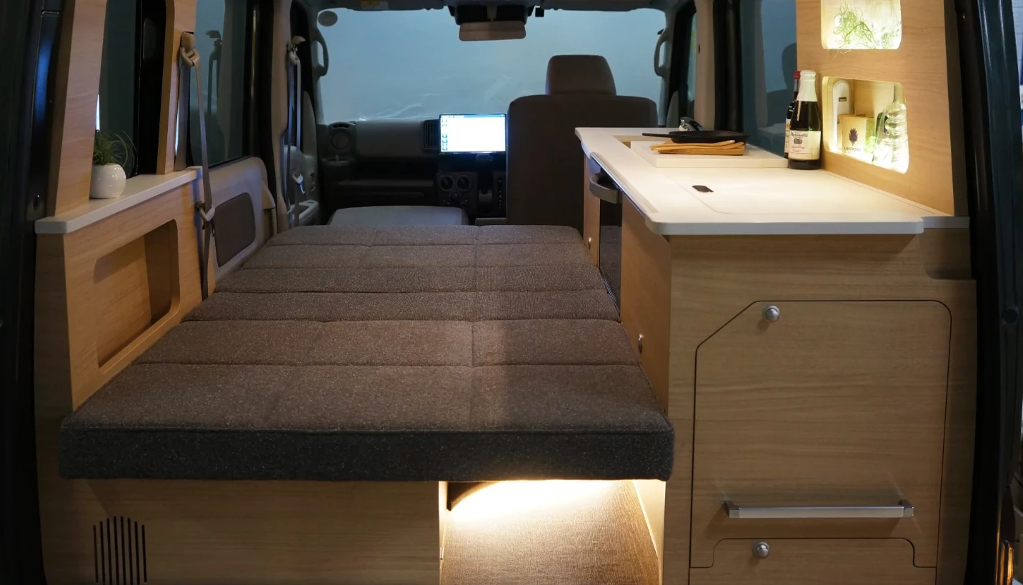 A look at the Oka Miniature Cruise Cozy's 182 x 85-cm bed