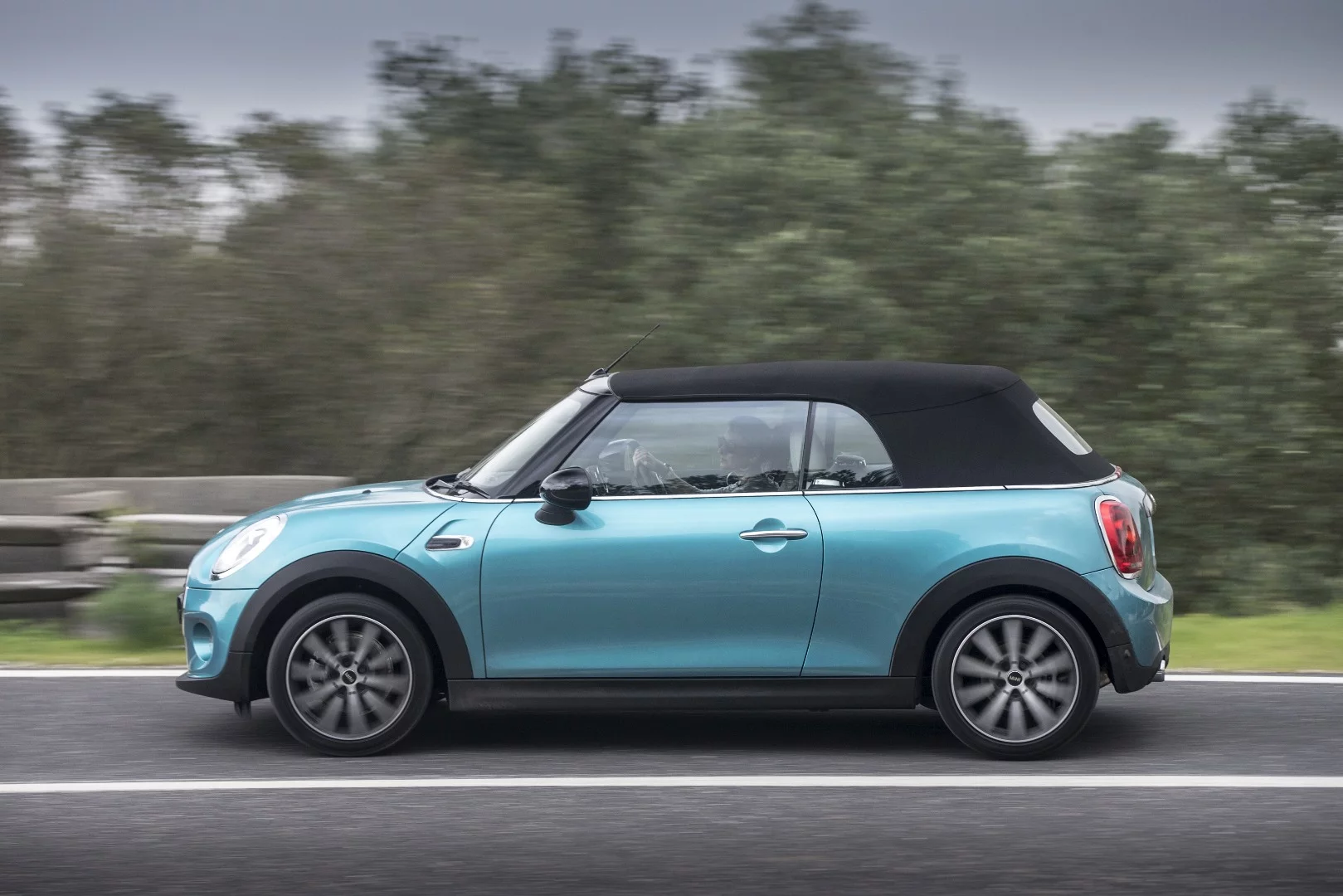 BMW did keep the unique chassis of the MINI intact for this larger, new-generation car