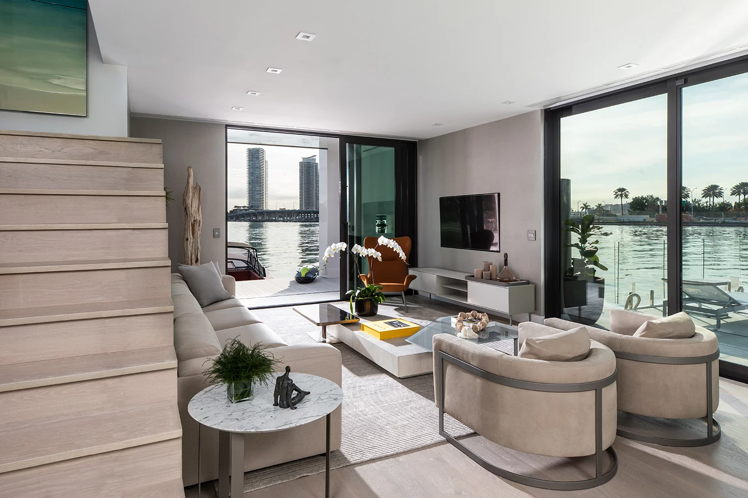 The Arkup #1's living room