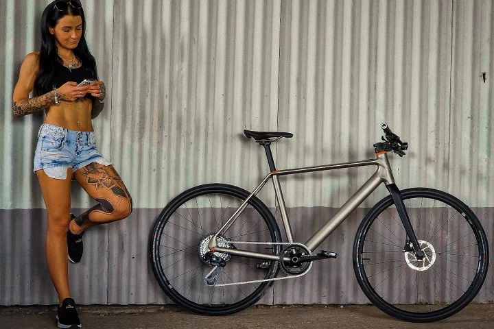 Pricing for the Möve Avian starts at €7,490 (about US$8,157)