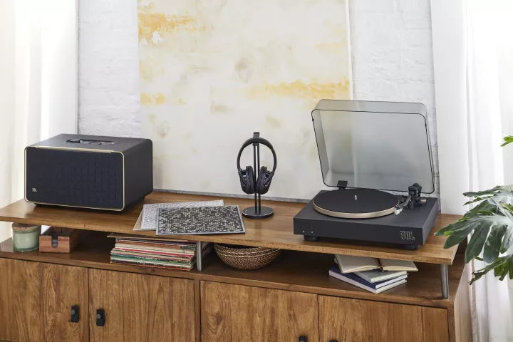 Qualcomm's aptX HD codec helps ensure quality wireless playback through compatible wireless headphones, soundbars or portable speakers
