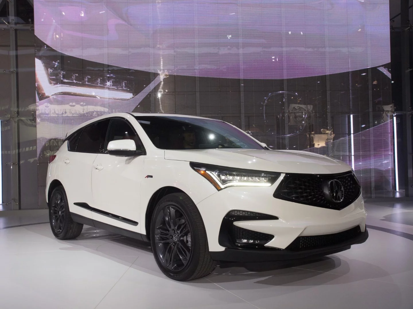 The new RDX comes powered by a 272-hp 2.0-liter VTEC turbo engine and 10-speed automatic transmission