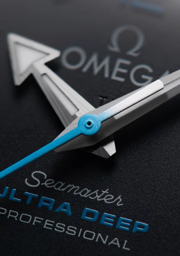 Hand details of the Omega Seamaster Planet Ocean Ultra Deep Professional