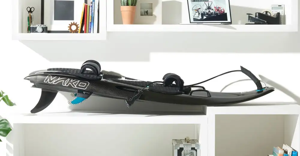The Mako Slingshot offers up to 34 mph of speed