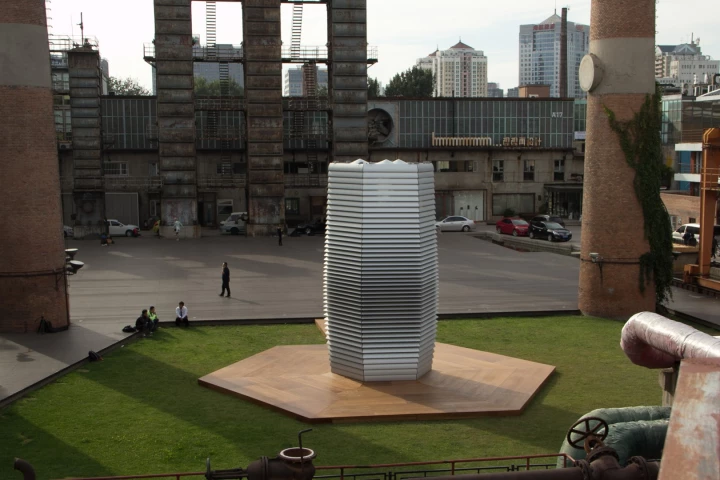 Billed as the world's first smog vacuum cleaner, Studio Roosegaard's Smog Free Tower was dreamt up by Dutch artist Dan Roosegaarde