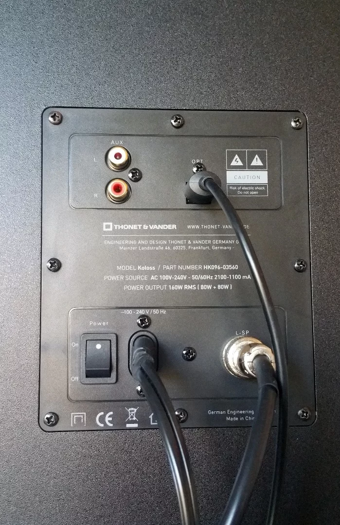 The Thonet & Vander Koloss provides RCA and SPDIF cable inputs in addition to its Bluetooth 4.0 wireless connectivity