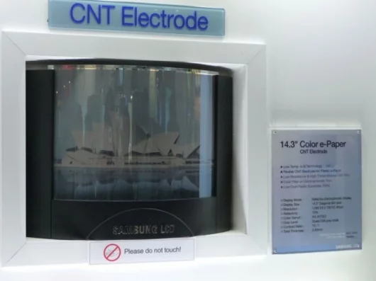 The carbon nanotube-based color active matrix electrophoretic display