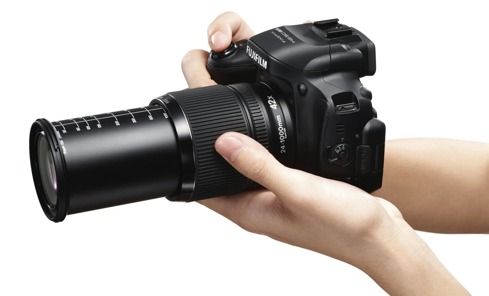 The HS50EXR has been given a new 42 x FUJINON optical (manual) zoom lens with a focal length range of 24-1000mm and aperture range of f/2.8 to f/5.6