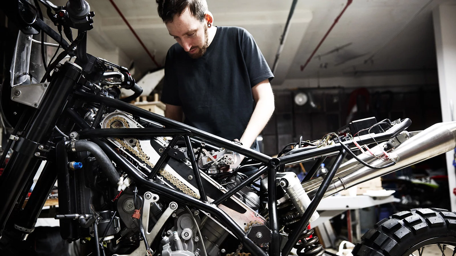 Front wheel transmission and FCR carbs already in place